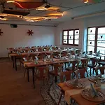 Albergue Schiff - *