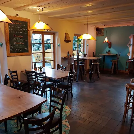 Schiff - Hostel