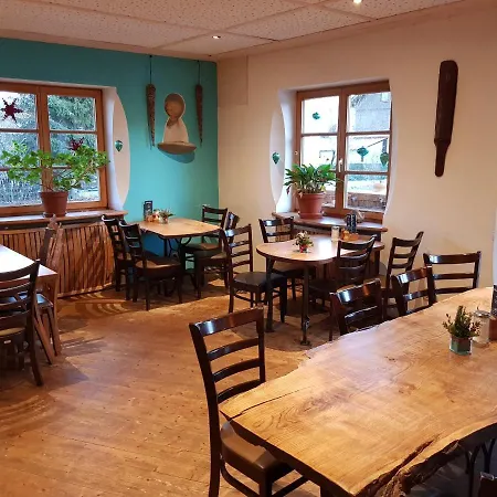 Schiff - Hostel