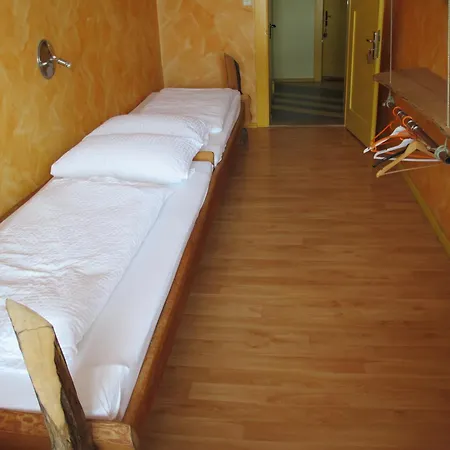 Schiff - Albergue Bihlerdorf