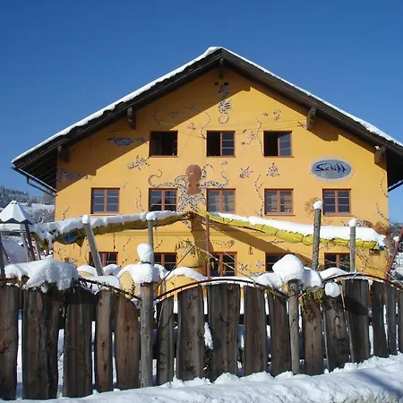 Albergue Schiff - *