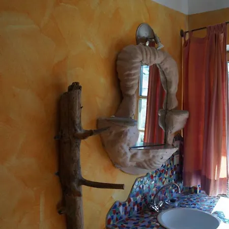 Schiff - אכסניה