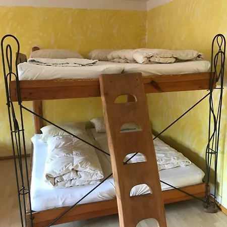 Albergue Schiff - *