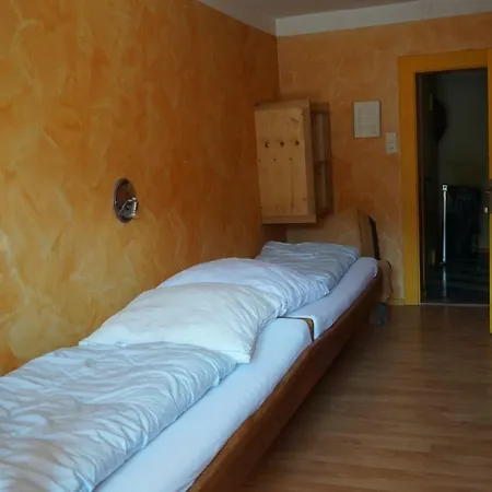 Hostel Schiff -