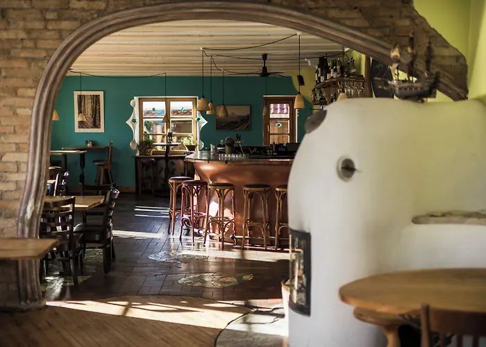 ホステル Schiff -