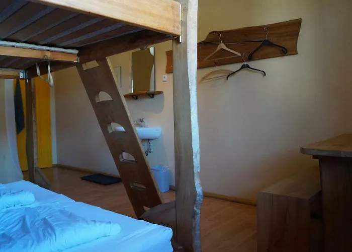 Schiff - Hostel *